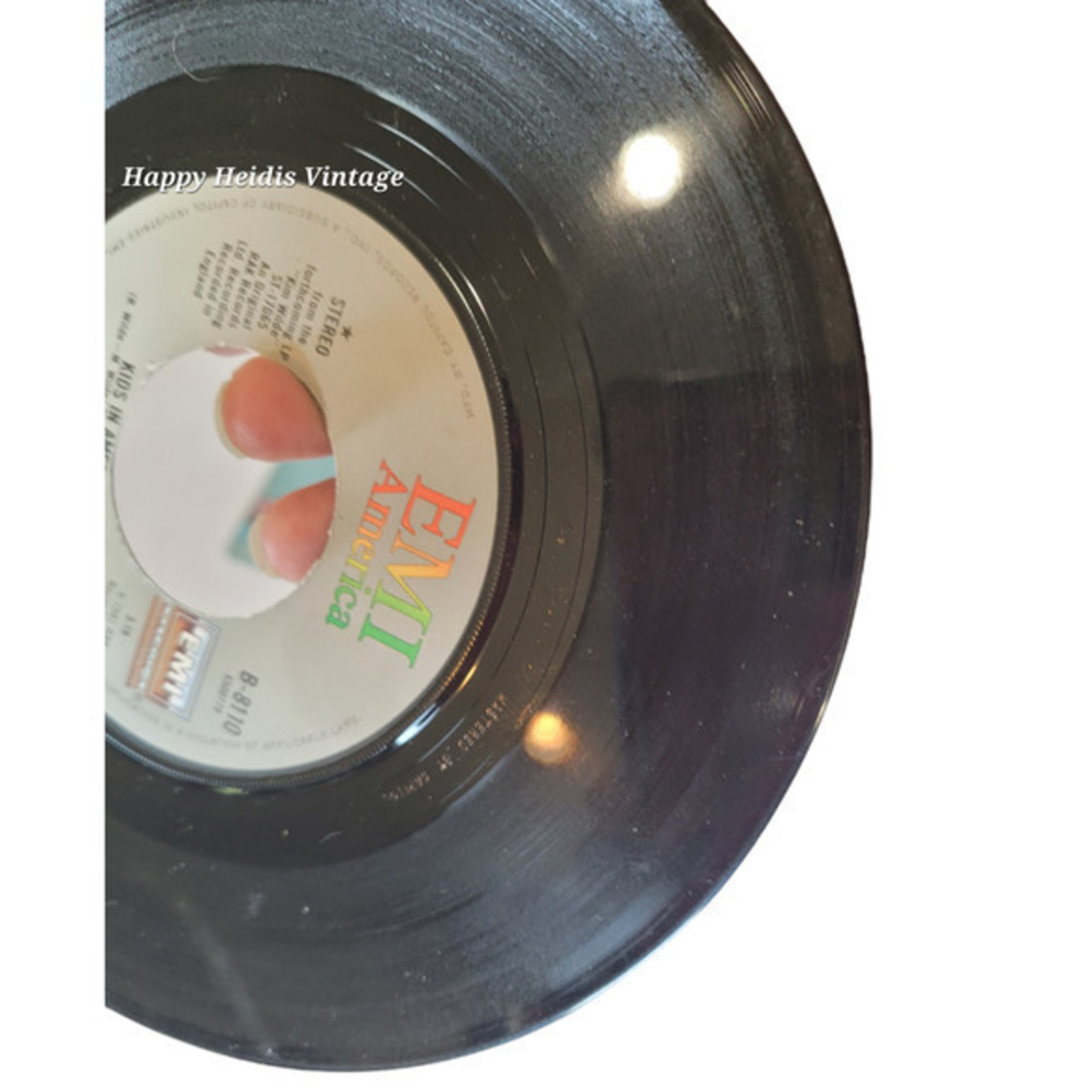 Kim‎ Wild Kids in America, Vinyl 45 1982, EMI America Record 80 Music - Picture 7 of 9